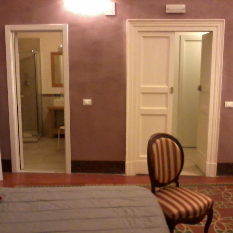 Domoikos - Double or Twin Room with Private Bathroom - 4