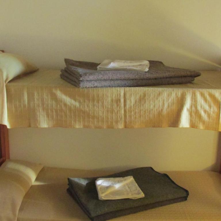 Hostel Aves del Lago - Apartamento con vistas al jardín - 13
