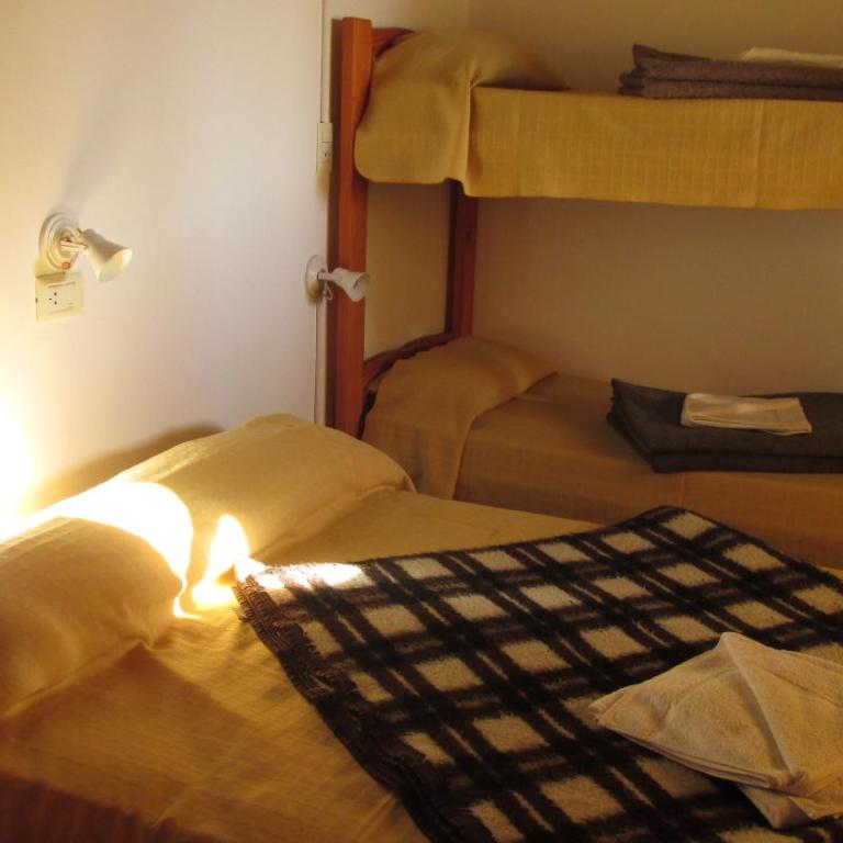 Hostel Aves del Lago - Apartamento con vistas al jardín - 14