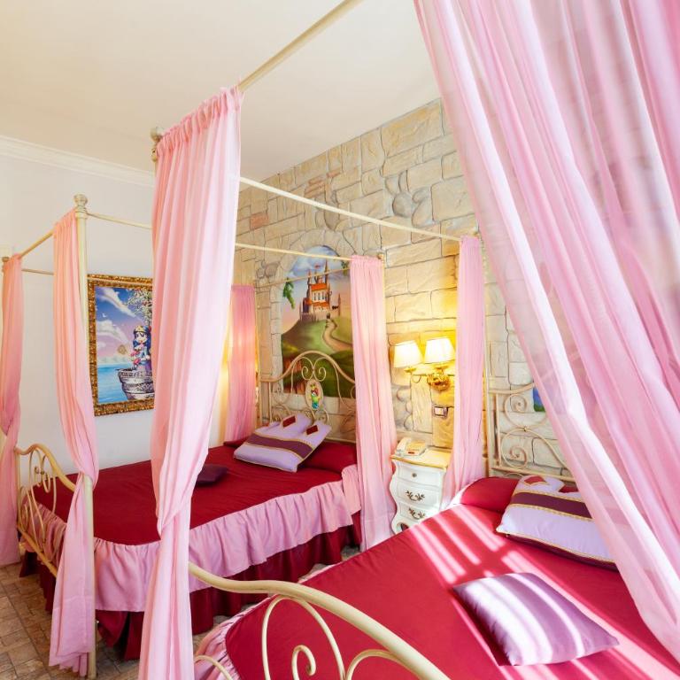 Gardaland Hotel - Camera Familiare Princess - 2