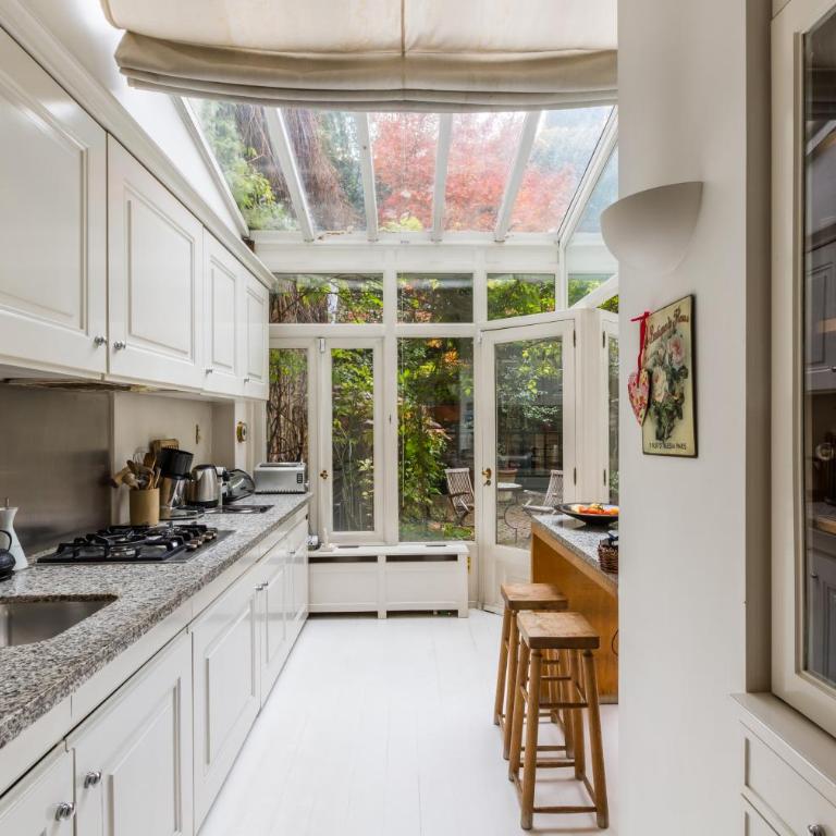 Veeve - Charming Townhouse near Parc Montsouris - Maison de Vacances - 9