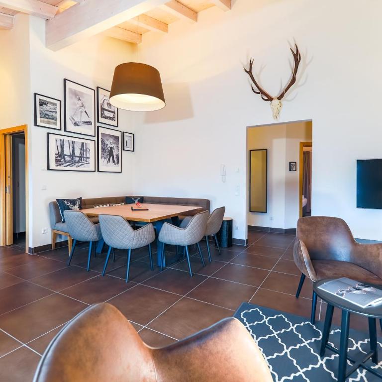AvenidA Mountain Resort by Alpin Rentals - incl Summercard - Penthouse-Apartment B25 - 3