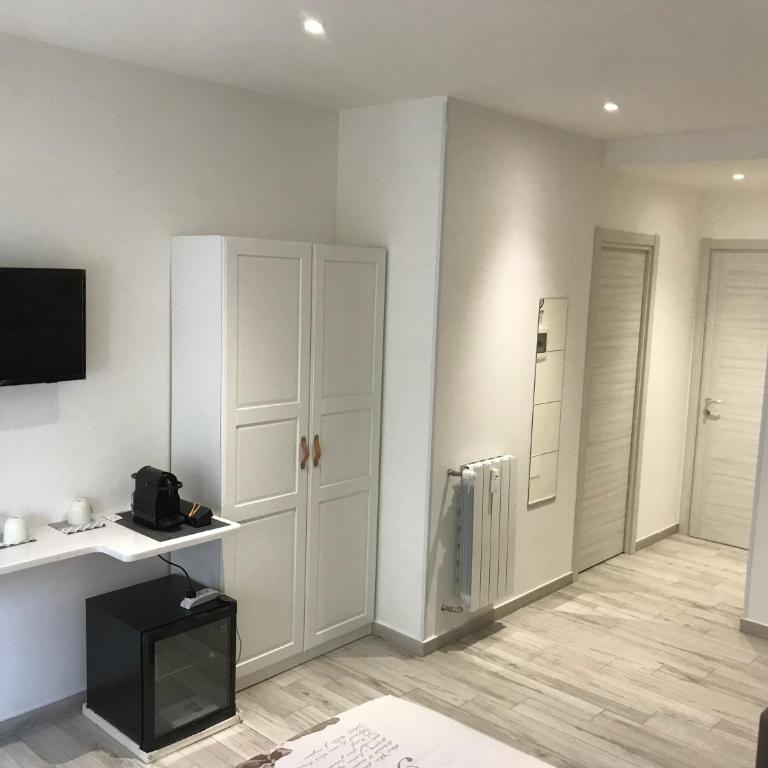 San Pietro Dreaming Rooms - Family Room with Private Bathroom - 9