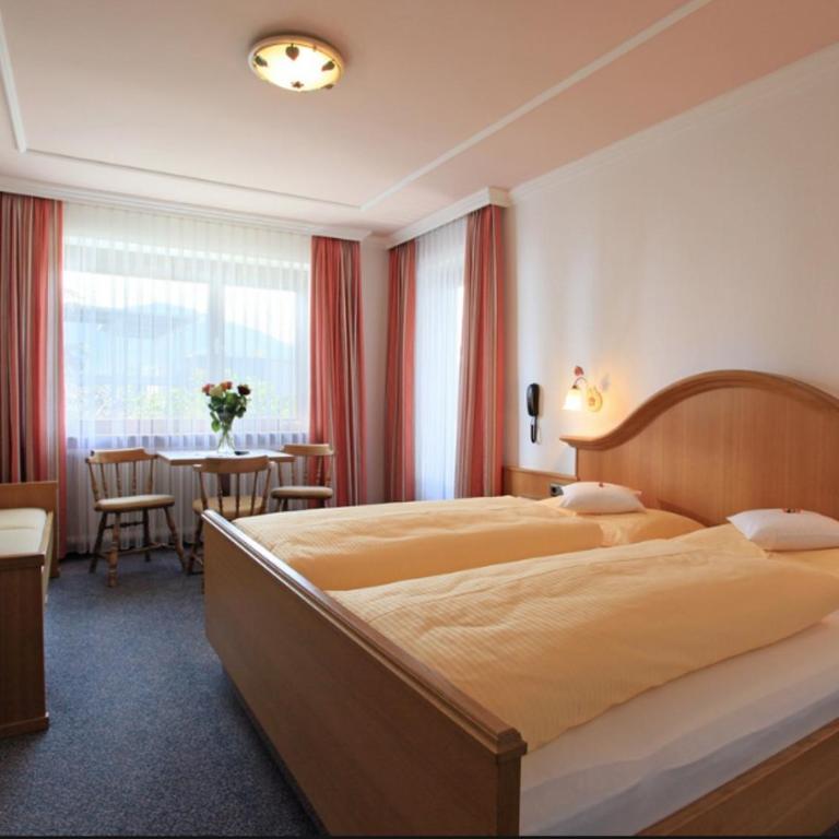 Pension Lärchenbrunn - Doppelzimmer mit Balkon - 1