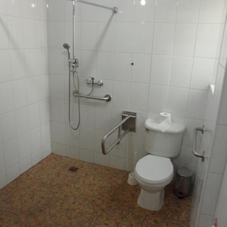 Casa Avenida Alemania - Single Room with Private External Bathroom - 7