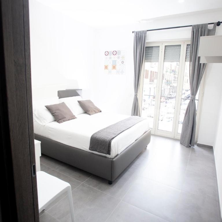 Amazing Napoli - Deluxe Room - 5