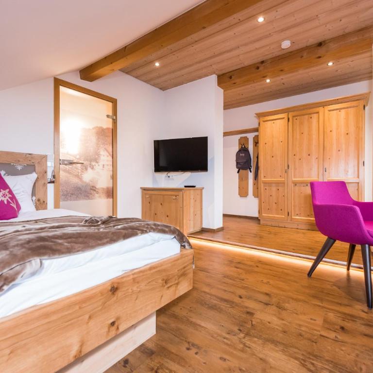 Hotel Bad Rain mit Oberstaufen PlusGolf - Superior Einzelzimmer mit Balkon und Bergblick - 1