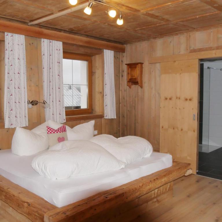 Haus Dilitz-Theiner - Bachblüte - Apartment mit Balkon - Erdgeschoss - 1