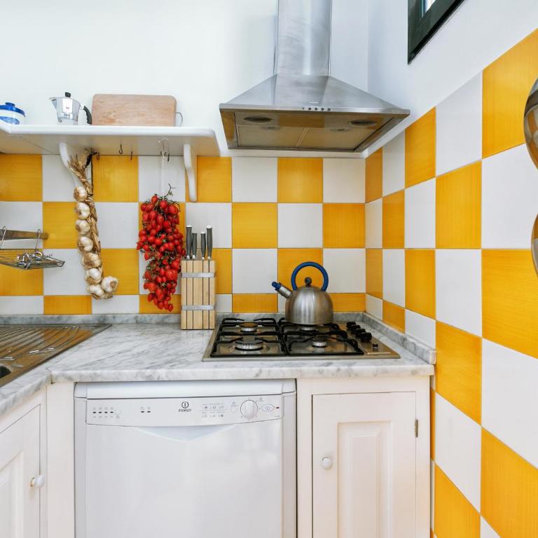 Palazzo Margherita - Appartamento con 3 Camere da Letto - 11