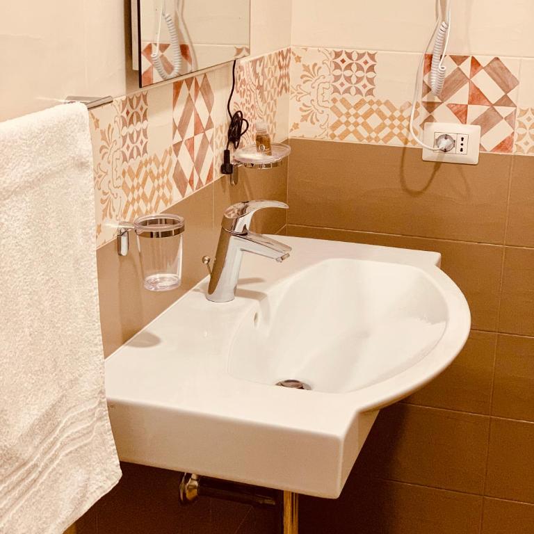 B&B Di Fiore - Camera Deluxe - 16