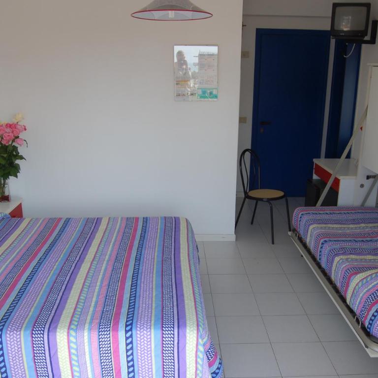Hotel Wally - Camera Tripla Basic - 2
