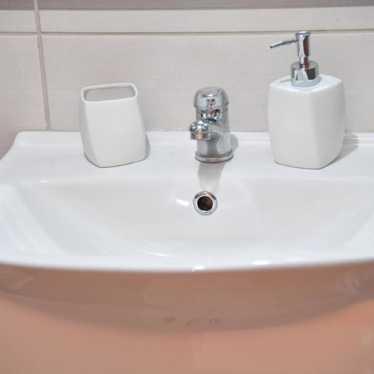 KAFA SA SLAVUJIMA free parking - Apartman sa 2 Spavaće Sobe - 19