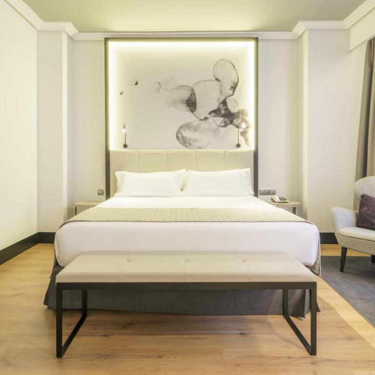 Hotel Ilunion Bilbao - Premium Double Room - 1