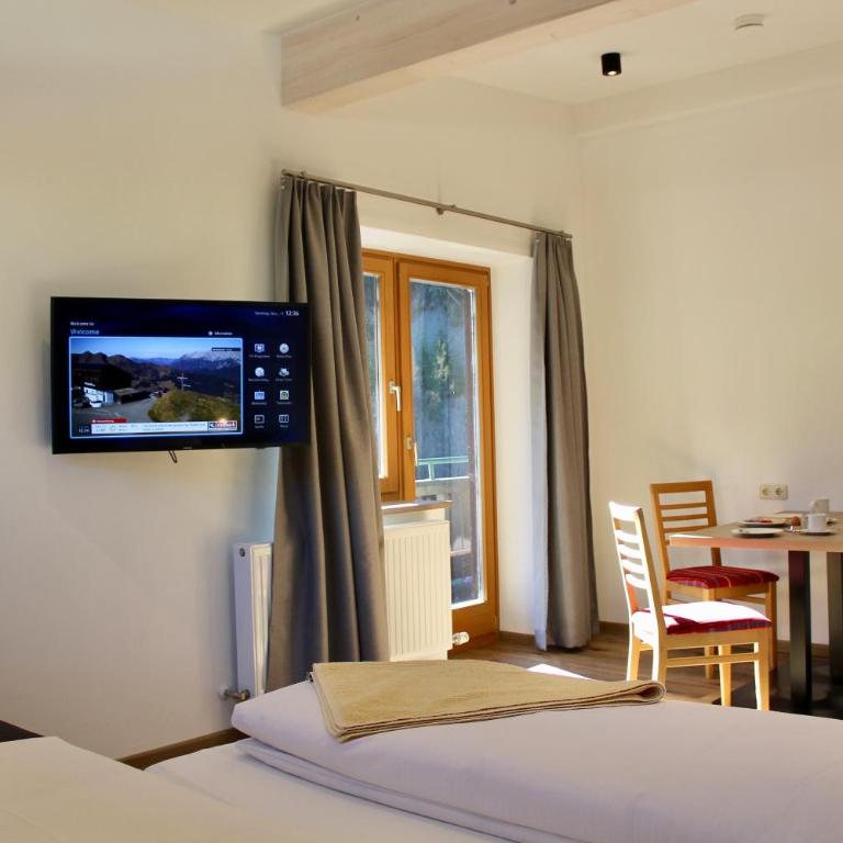 Pension Norika - Studio mit Bergblick - 8