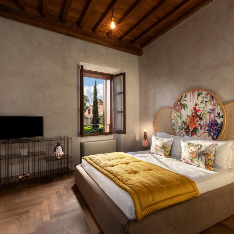 Palm Suites - Small Luxury Hotels of the World - Suite with Forum View - 11