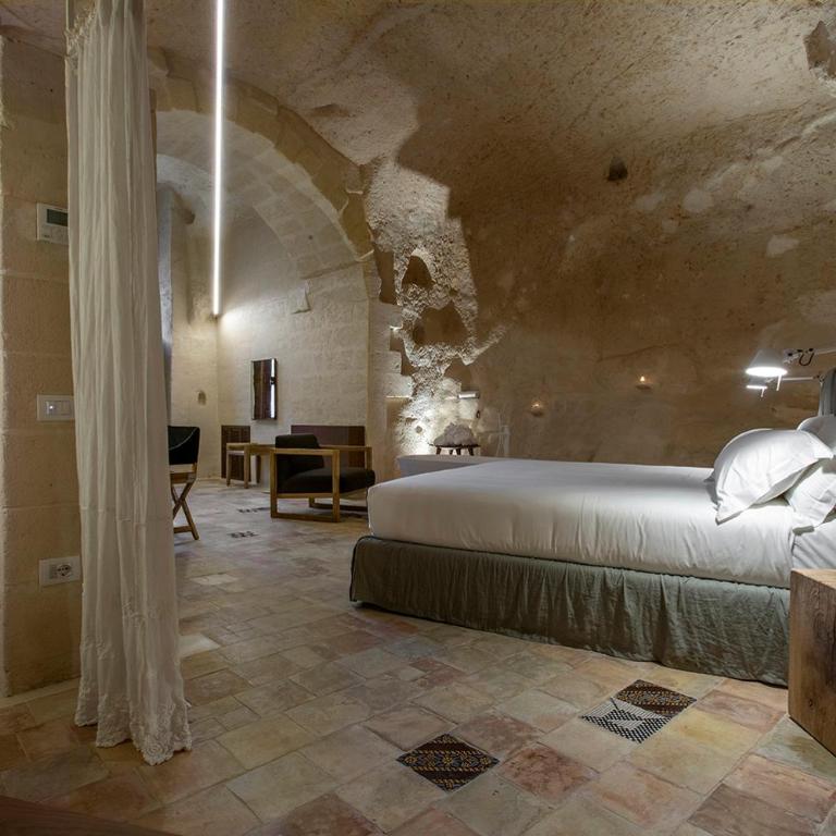 Conche Luxury Retreat - Deluxe Suite - 2