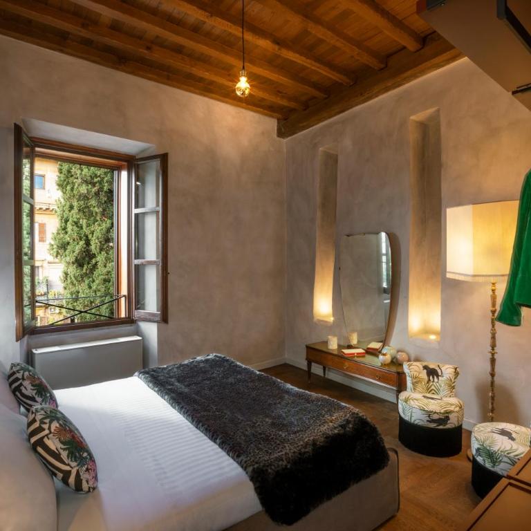 Palm Suites - Small Luxury Hotels of the World - Grand Suite with Forum View - 6
