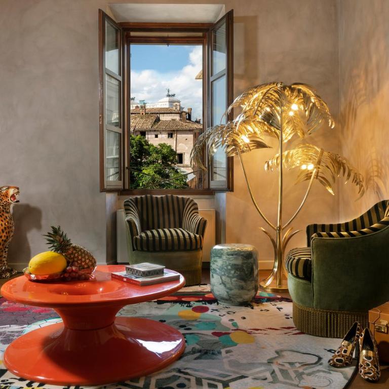 Palm Suites - Small Luxury Hotels of the World - Grand Suite with Forum View - 4