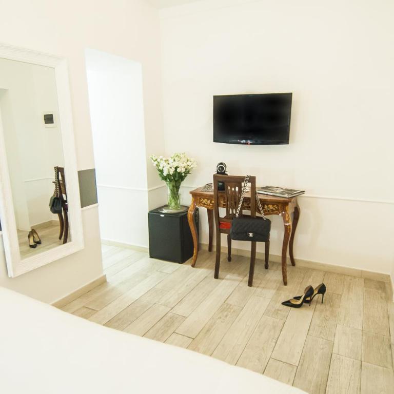 Ripetta Rooms - Camera Matrimoniale Standard - 2