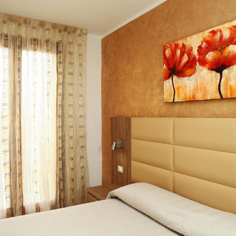 Coralia Bed & Breakfast - Camera Matrimoniale con Balcone - 17