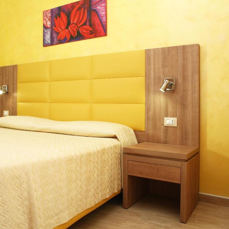 Coralia Bed & Breakfast - Camera Matrimoniale con Balcone - 34