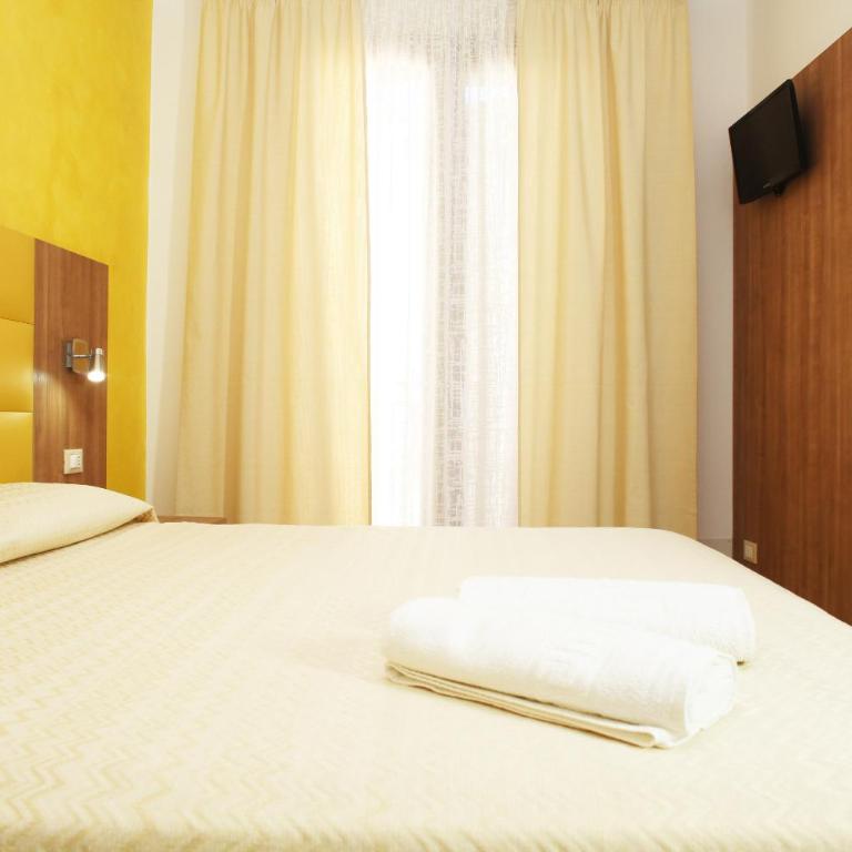 Coralia Bed & Breakfast - Camera Matrimoniale con Balcone - 35