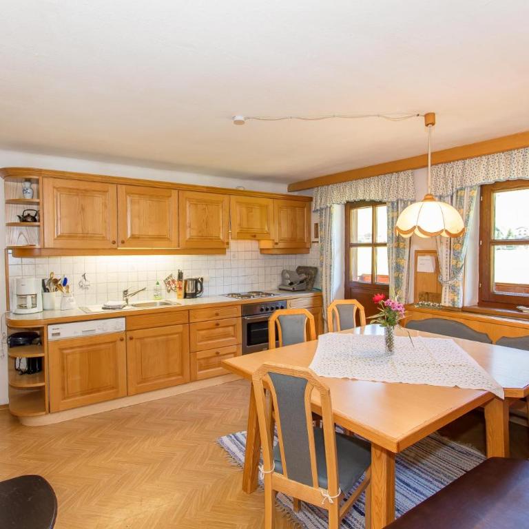 Schaidreithof - Apartment mit 4 Schlafzimmern und einem Balkon - 4