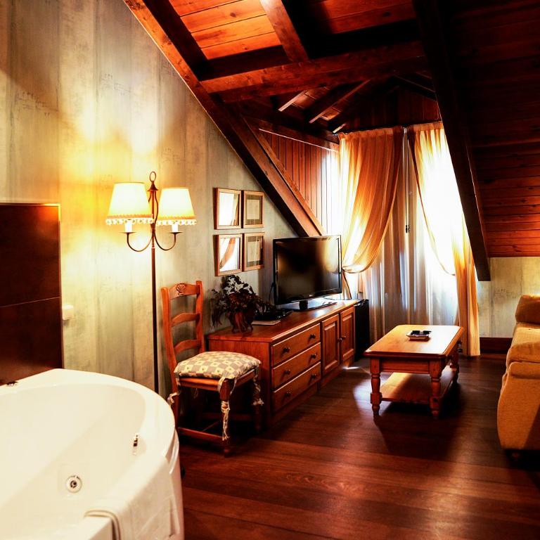 Hotel Pradas Ordesa - Suite Junior con bañera de hidromasaje - 12
