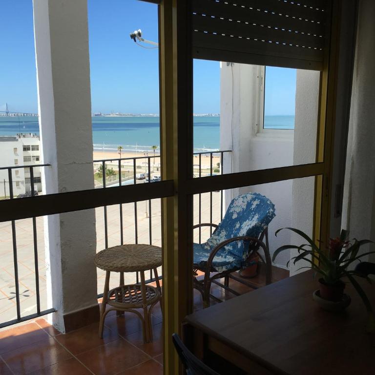 Apart frente playa Valdelagrana.Wifi y parking - Apartamento - 1