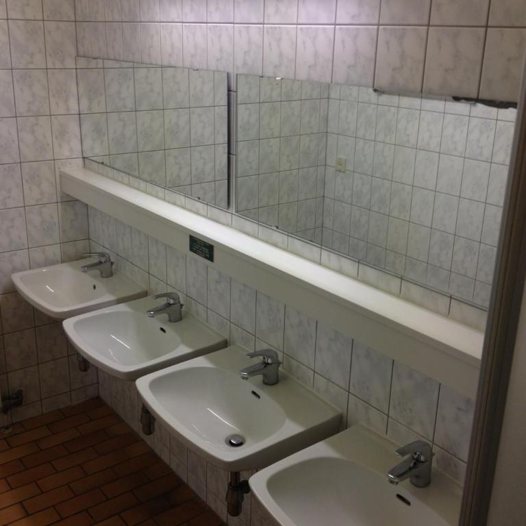 Jugendherberge Innsbruck - Youth Hostel - Bett im gemischten 6-Bett-Schlafsaal - 5
