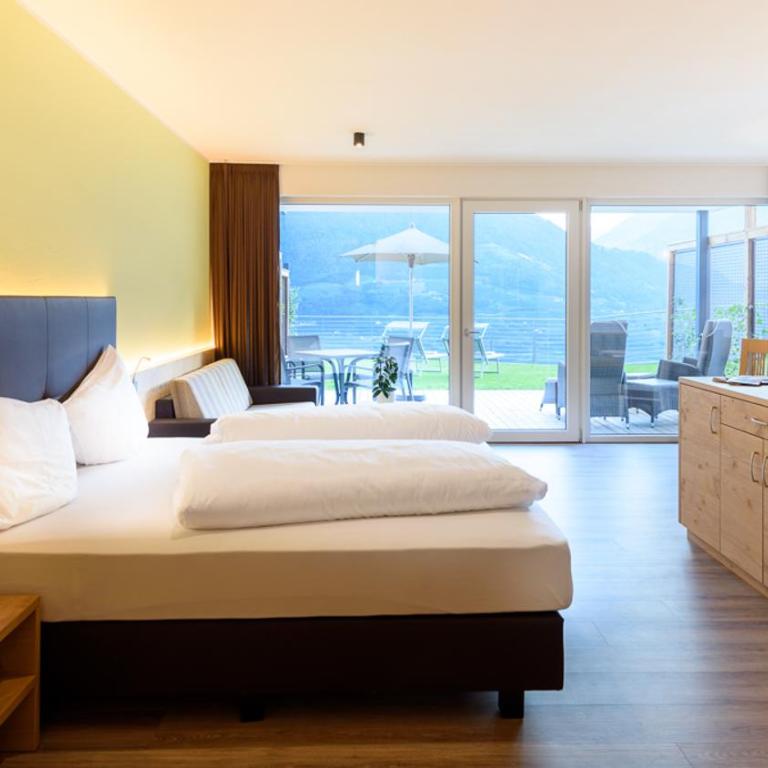 La Pergola PanoramaSuites - Deluxe Quadruple Room - 2