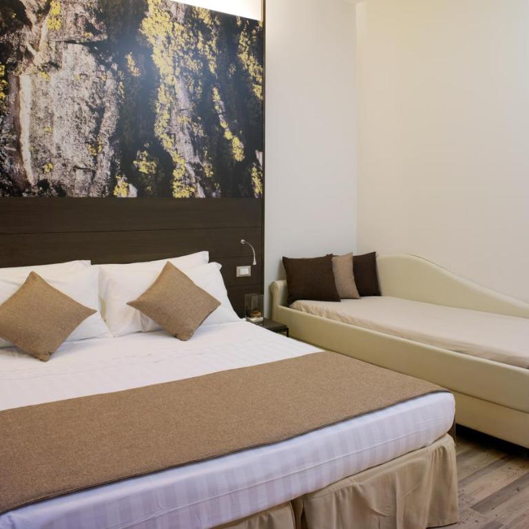 Hotel Life - Natural Style Rimini - Camera Tripla Superior - 2