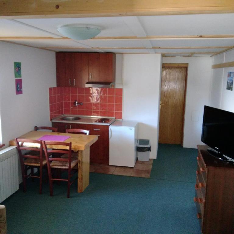 Apartmani Etno - Two-Bedroom Apartment - 2