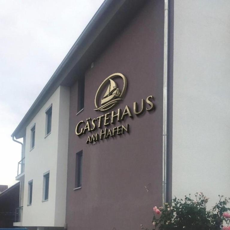 1a Gästehaus am Hafen - Doppel-/Zweibettzimmer mit Dusche - 11