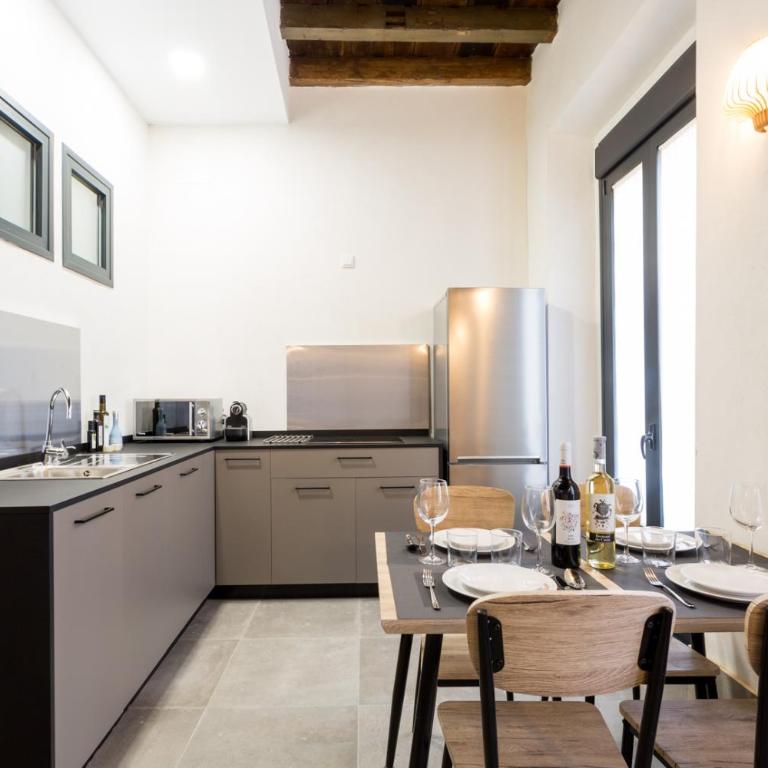 Oak & Sandstone Studio - Space Maison Apartments - Studio Apartment - first floor - 30