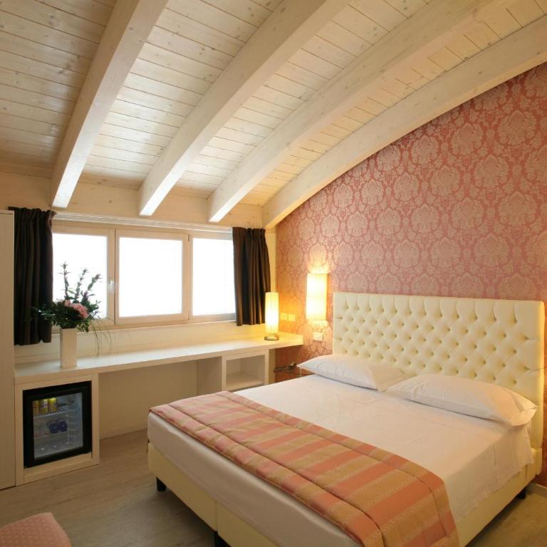 Nuova Opera Rooms & Apartments - Camera Matrimoniale Standard - 1