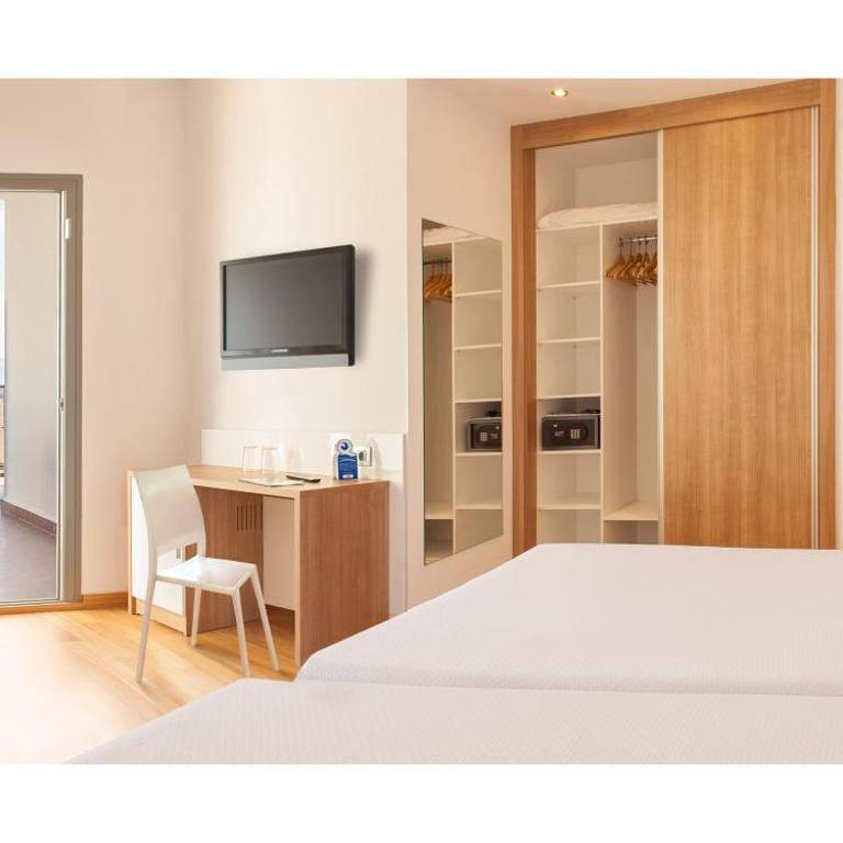 RH Bayren Hotel & Spa 4* Sup - Zweibettzimmer mit seitlichem Meerblick und Terrasse (2 Erwachsene + 2 Kinder) - 2
