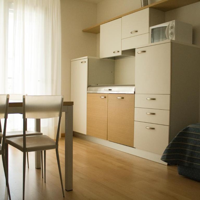 Aparthotel Royal - Apartamento de 1 dormitorio con balcón (3 adultos) - 9