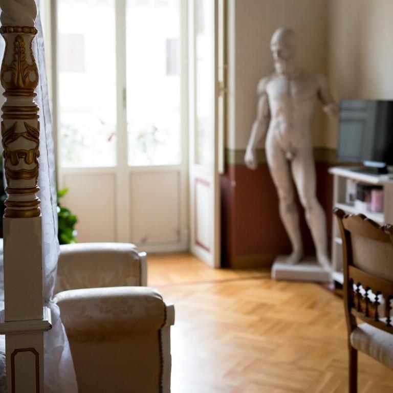 Nerva Accommodation Cavour - Suite King con Balcone - 2
