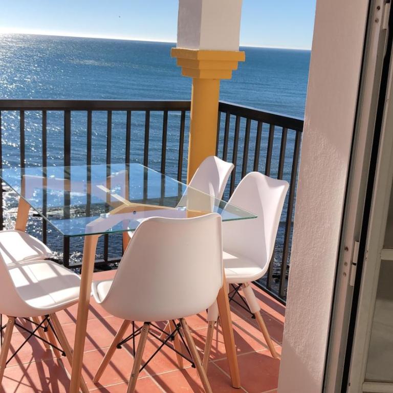 BALCON DEL MAR 2 APARTAMENT ON THE BEACH FRONT - Apartamento - 2