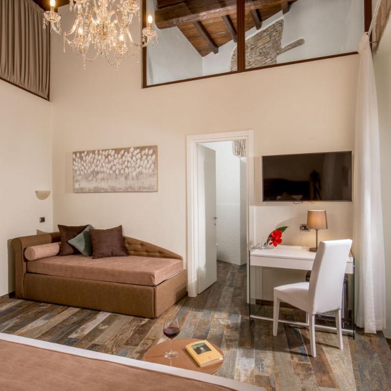 Guesthouse MySuiteTower Pantheon - Chambre Triple avec Vue - 4