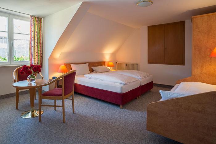 Hotel Möve garni - Comfort Dreibettzimmer - 1