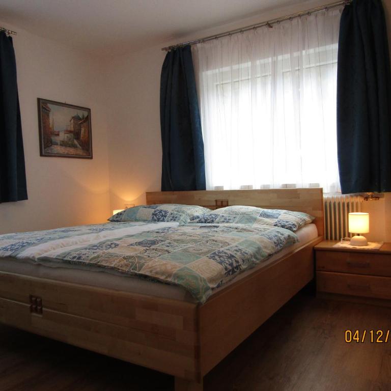 Haus Elisabeth - Doppelzimmer mit Dusche - 2