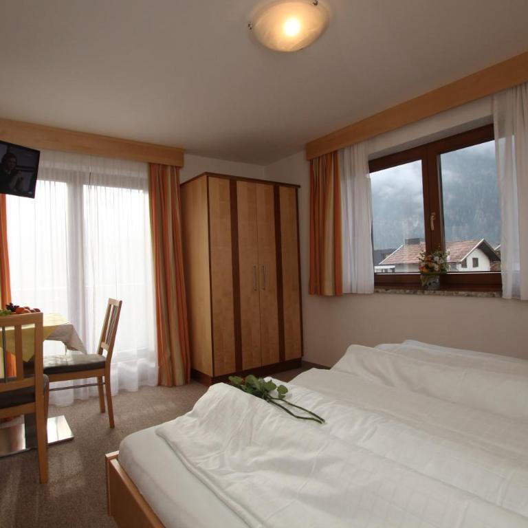 Haus Rosi - Double Room with Balcony - 4
