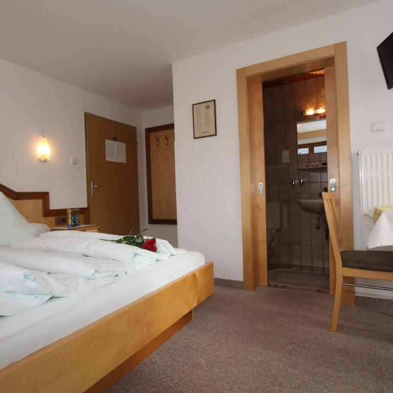 Haus Rosi - Double Room with Balcony - 3