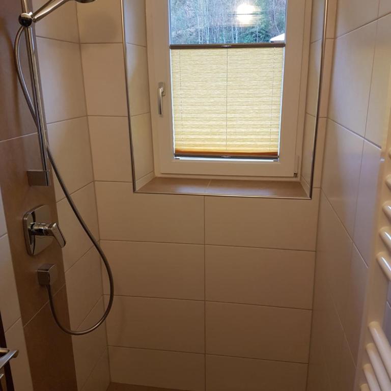 Appartement Weissbacher - Big Two-Bedroom Apartment with Balcony and Mountain View - 14