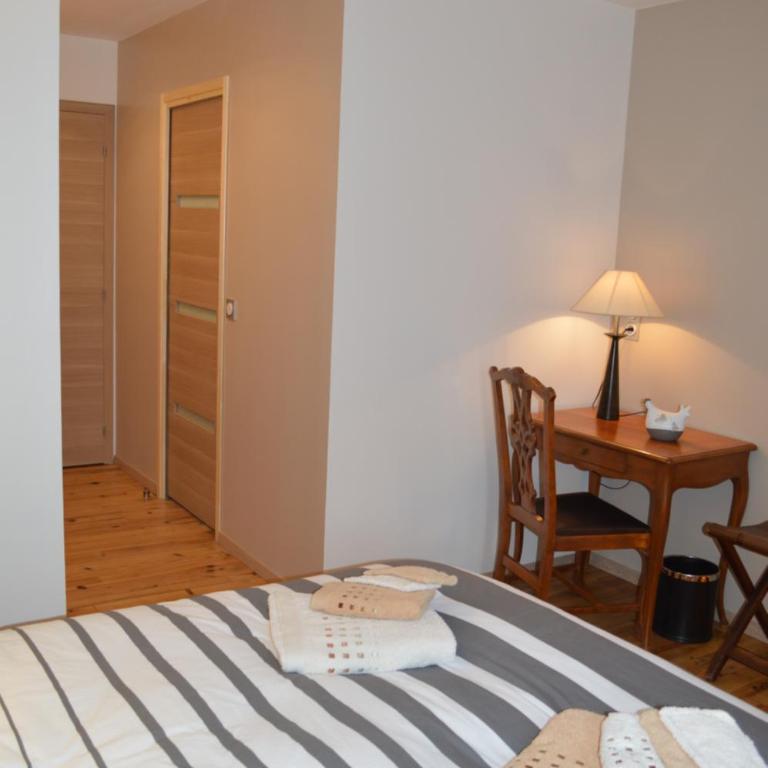 le domaine du chaffard - Double Room with Private Bathroom - 3