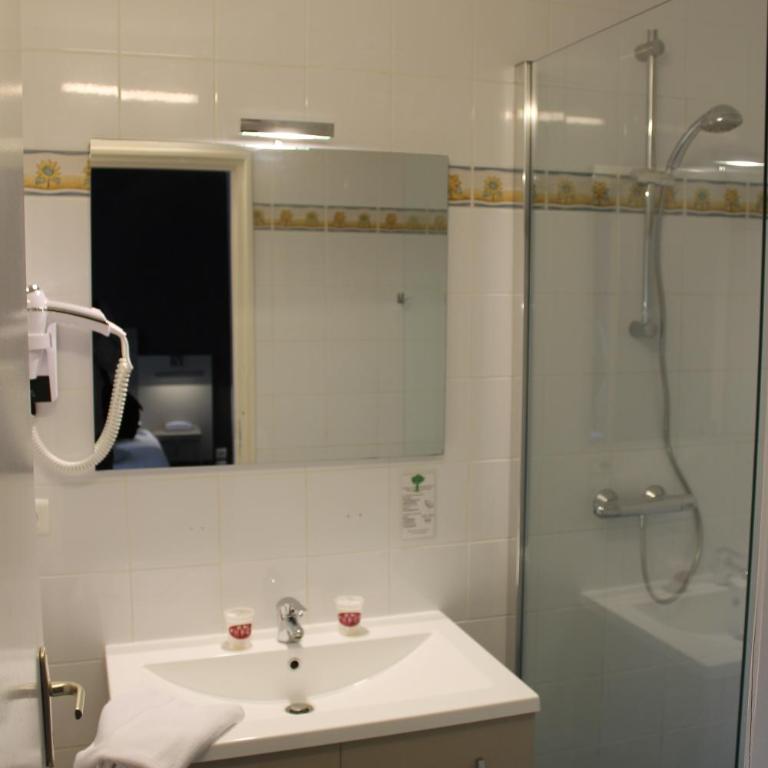Hôtel du Centre - Chambre Lits Jumeaux - 5