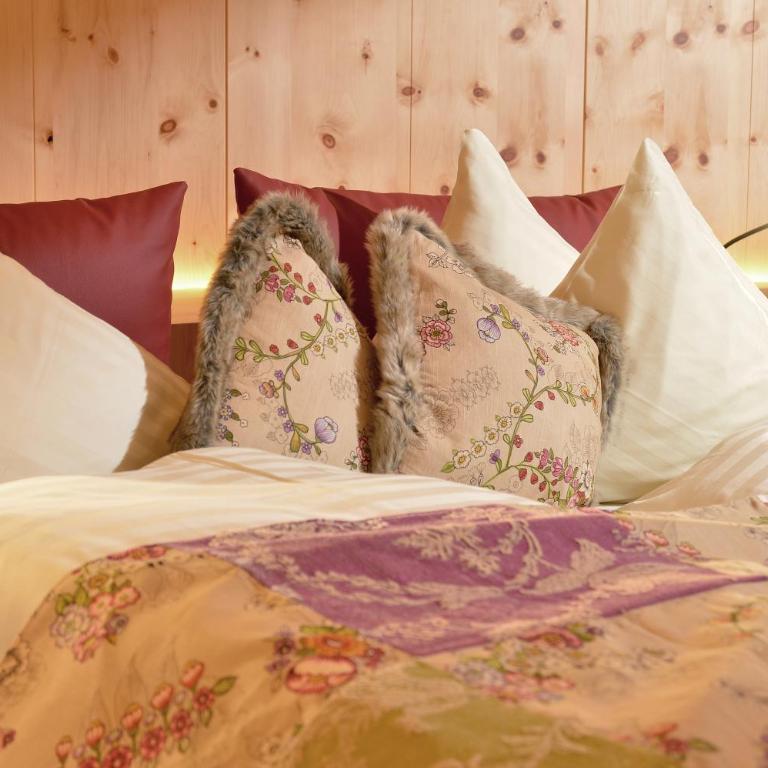 Alpin Family Resort Seetal - Dreibettzimmer - 3