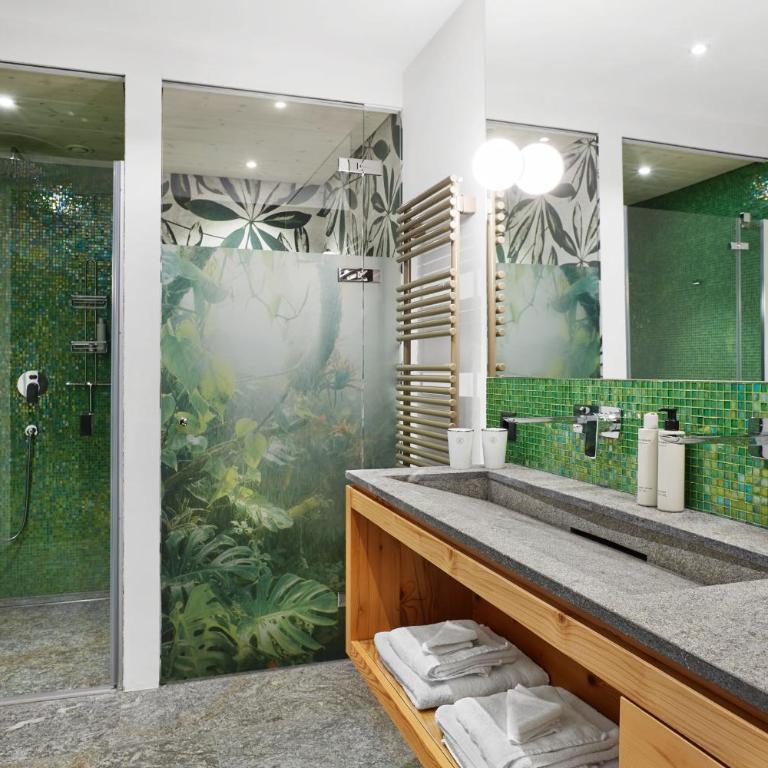 Small Luxury Hotel of the World - DasPosthotel - Loft Suite 8 - 5